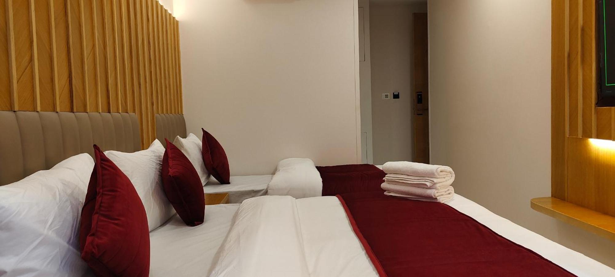 Hotel Express New Delhi Exteriör bild
